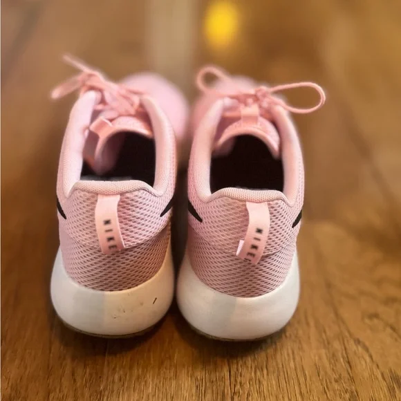 Nike Pink golf shoes - Picture 5 of 5
